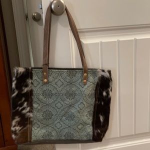 MYRA Floral Chic TOTE NWT